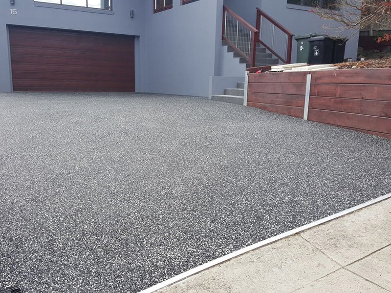 Ứng dụng đá rửa trong thiết kế sân nhà