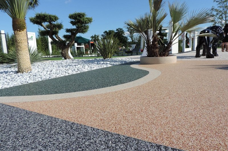 Sàn sỏi polymer có khả năng chống chịu tốt dưới tác động môi trường (Ảnh sưu tầm)